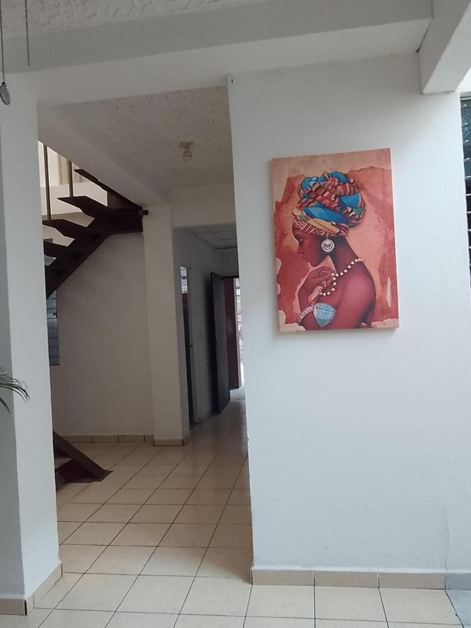 Hostal Los Heroes Антигуо-Кускатлан Экстерьер фото